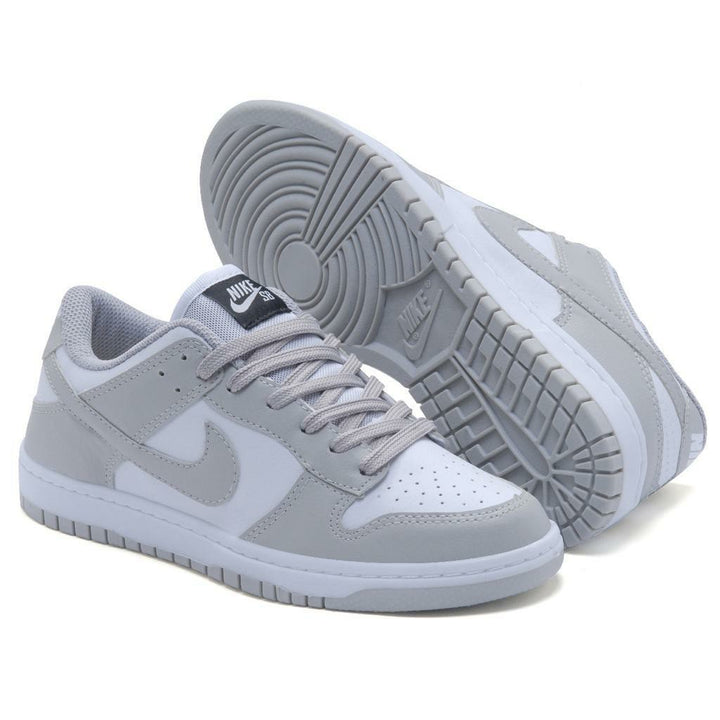 Tênis Sb Dunk Low Cinza / Branco