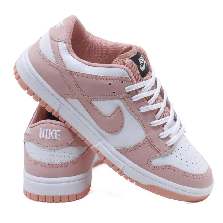 Tênis Sb Dunk Low Rosa / Branco