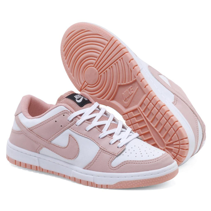 Tênis Sb Dunk Low Rosa / Branco