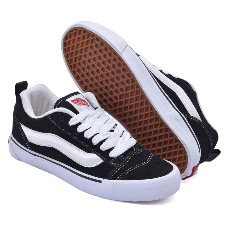 Tênis Vans KNU Skool Preto / Branco